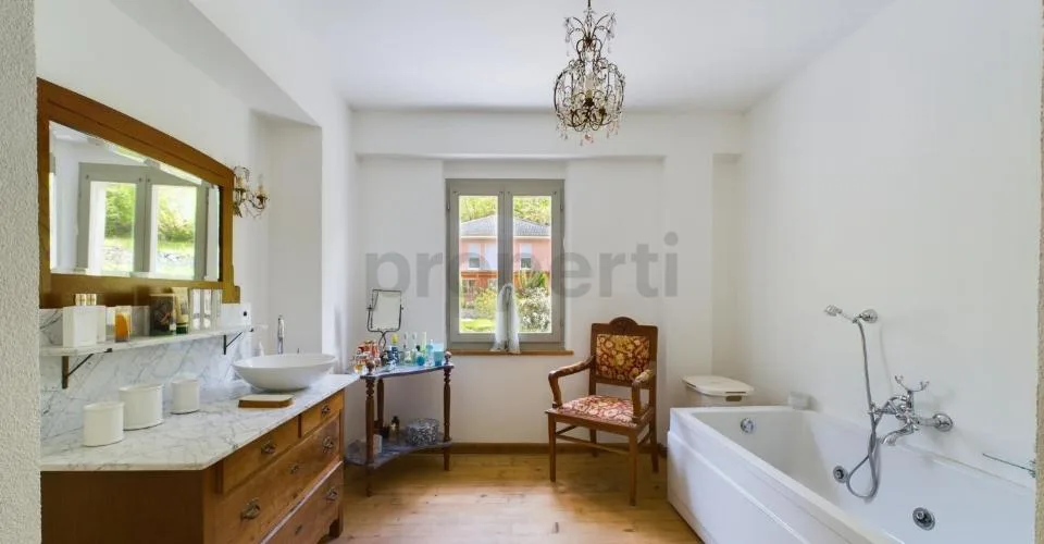 Pittoresca casa plurifamiliare con terreno nel cuore della Val di Blenio / Malvenfarbiges Mehrfamilienhaus mit Grundstück im Herzen des Bleniotals – Foto 17 von 27