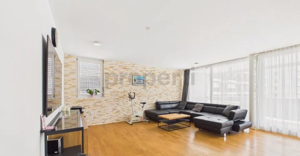Moderne 3.5-Zimmer-Wohnung mit Tiefgarage, Sankt Margrethen