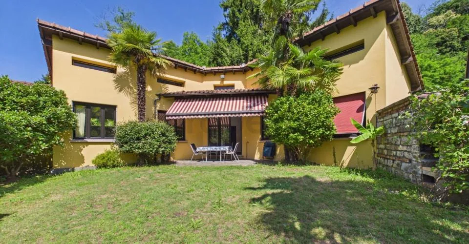Casa con piscina e vista sul fiume - Un'oasi di pace immersa nella natura