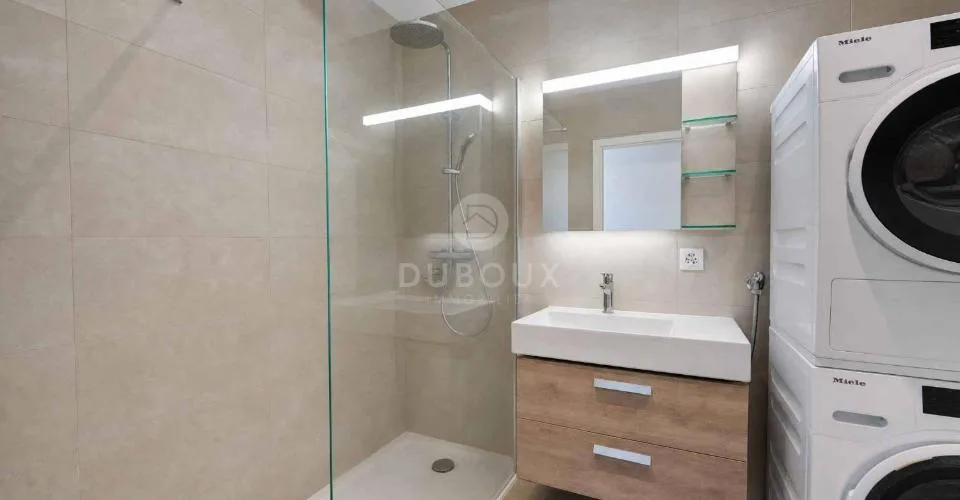 SUPERBES 2.5 ZIMMER WOHNUNG MIT ABGEDeckTER BALCON – Foto 13 von 17