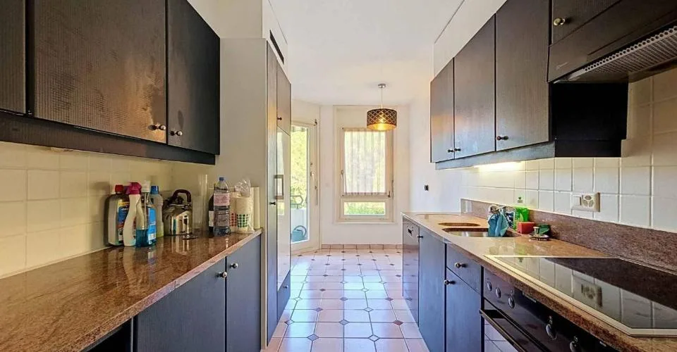 Élégant appartement familial de 4.5 pièces avec cheminée et loggia – photo 17 sur 26