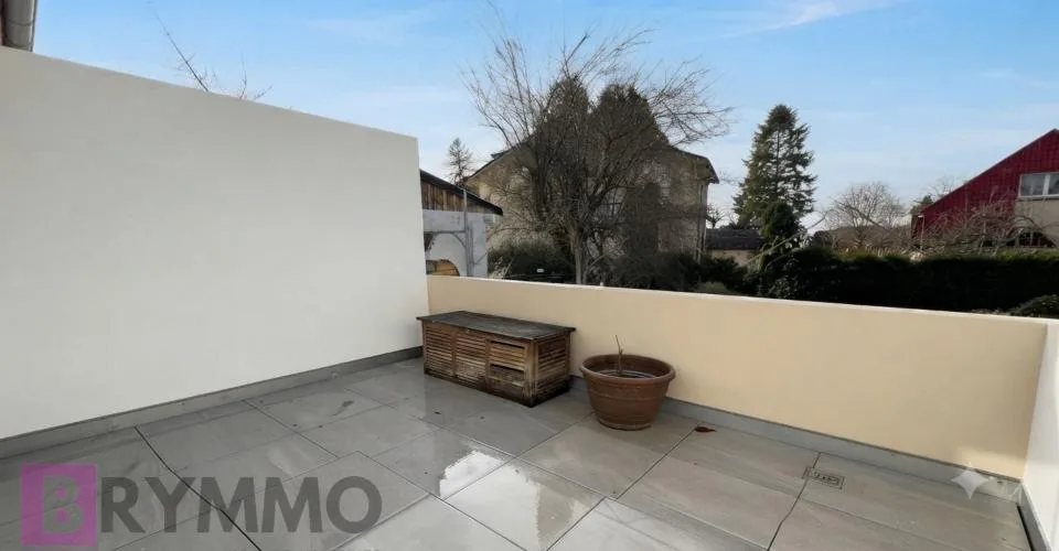 Perle im Herzen von Lausanne: Studio mit großem Balkon & Pool – Foto 2 von 11
