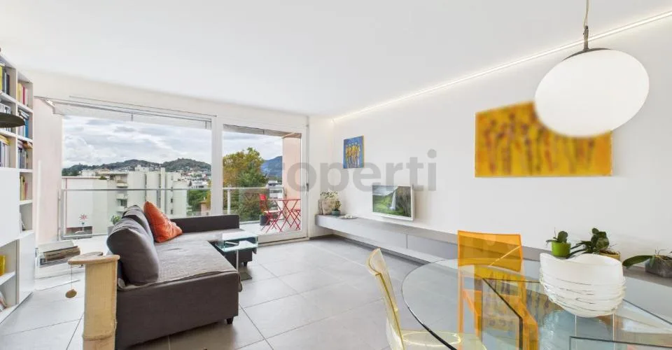 Attico Duplex 4,5 l Ristrutturato a Massagno – residenza primaria e...