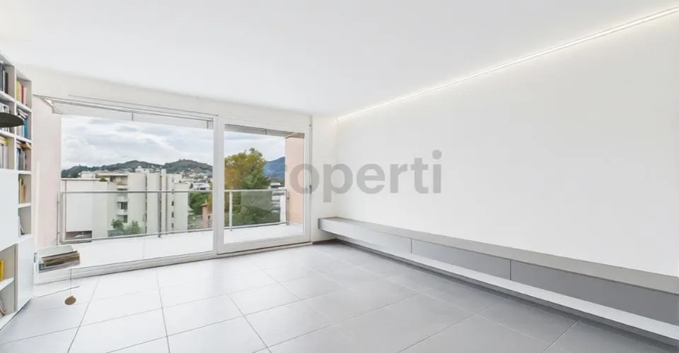 Attic Duplex 4.5 rooms Renovated in Massagno - primary and secondary residence – photo 15 of 32