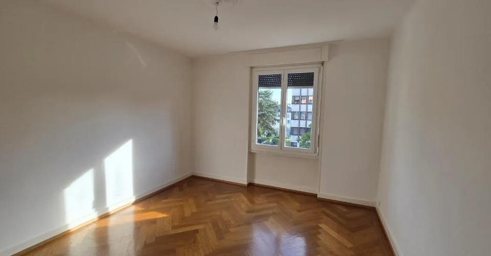 Wohnung mit 4.5 Zimmern – Foto 4 von 10