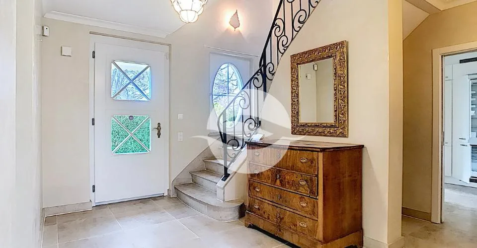 Magnifique villa individuelle avec 4 chambres et piscine – Foto 6 von 26