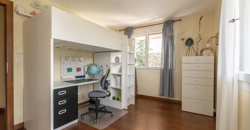 Einfamilienhaus in Allaman, nahe dem See und dem Wald – 6,5 Zimmer mit Garten – Foto 12 von 26