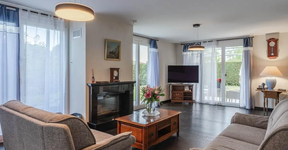 Einfamilienhaus in Allaman, nahe dem See und dem Wald – 6,5 Zimmer mit Garten – Foto 3 von 26