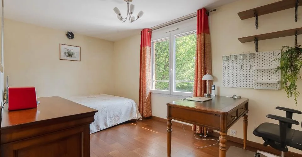 Einfamilienhaus in Allaman, nahe dem See und dem Wald – 6,5 Zimmer mit Garten – Foto 10 von 26