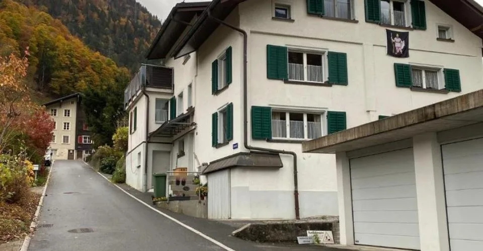 Accogliente casa unifamiliare con 6 camere in posizione tranquilla a Glarus – foto 16 di 44