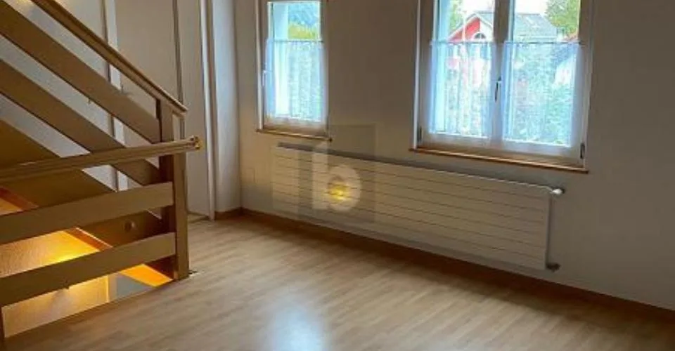 Accogliente casa unifamiliare con 6 camere in posizione tranquilla a Glarus – foto 19 di 44