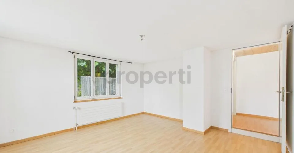 Accogliente casa unifamiliare con 6 camere in posizione tranquilla a Glarus – foto 38 di 44