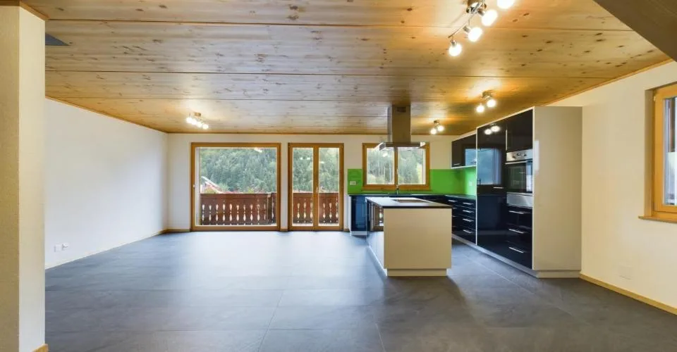 Grosser Balkon, herrlicher Sitzplatz und zwei Parkplätze inklusive