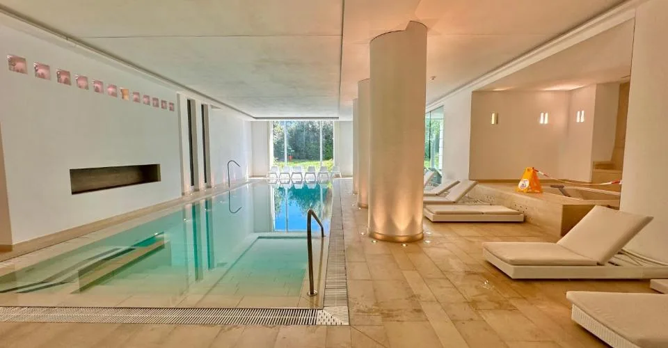 Propriété de luxe avec vue sur le lac et services exclusifs dans un resort 5 étoiles – photo 10 sur 26