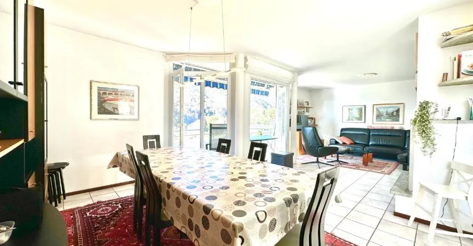 Affascinante casa unifamiliare da 4.5 locali con terreno edificabile . – Foto 6 von 24