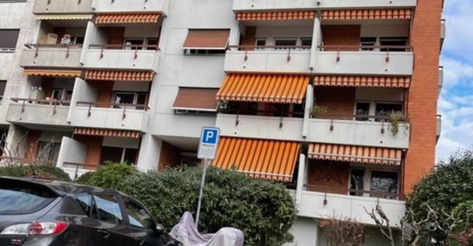 Helle renovierte 3.5-Zimmer-Wohnung mit Balkon und Stellplatz in ruhiger Lage in LuganoVendiamo Appartamento rinnovato 3.5 a Lugano in ottima posizione – Foto 19 von 20