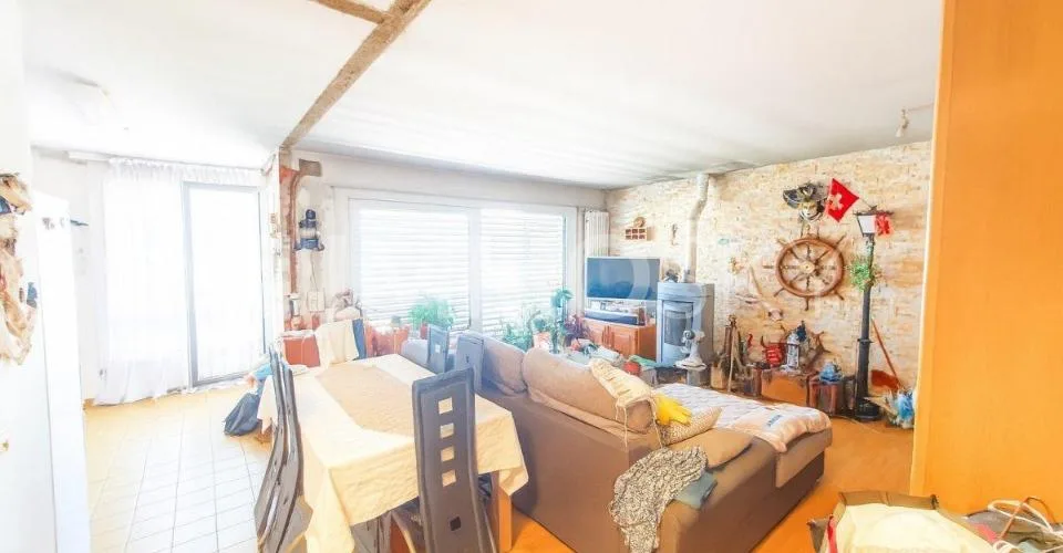 Geräumiges Mehrfamilienhaus mit großem Potenzial in Riazzino – Foto 18 von 24