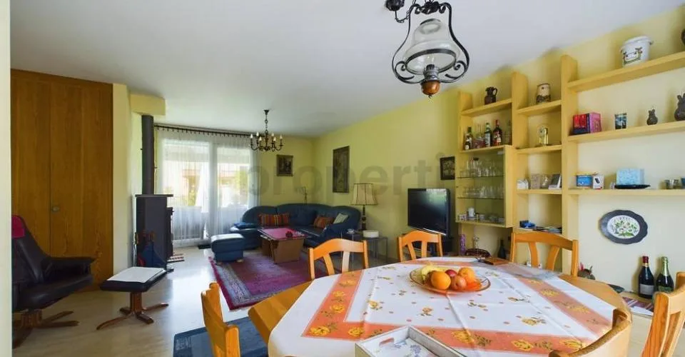 Maison de ville invitante de 4,5 pièces à Caslano – photo 2 sur 24