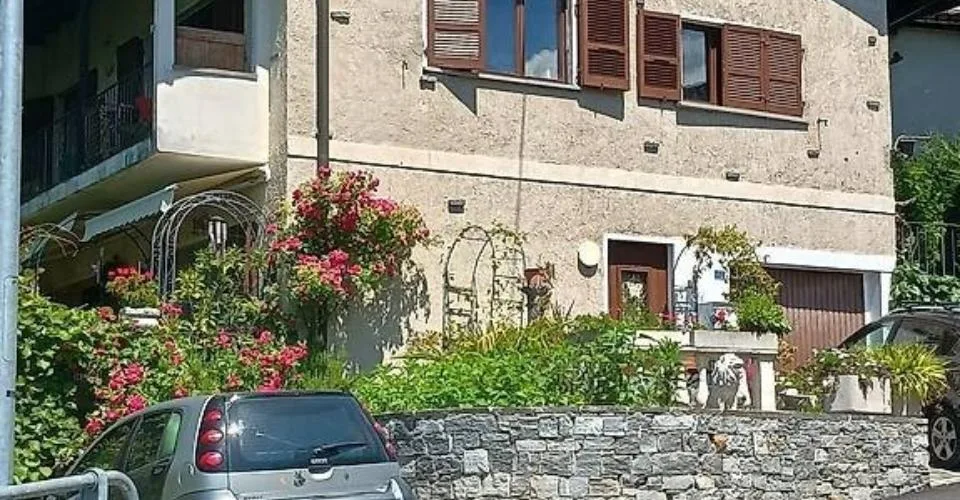 Doppelhaushälfte mit Panoramablick in Wohngegend von Cugnasco – Foto 15 von 30