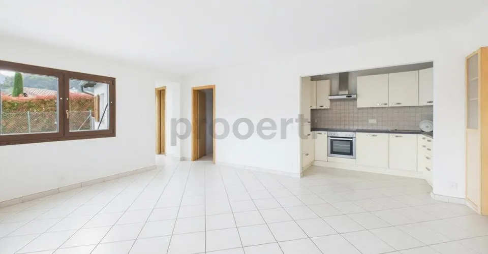 Brissago - Maison bifamiliale avec vue sur le lac, piscine et grand potentiel de développement – photo 7 sur 27
