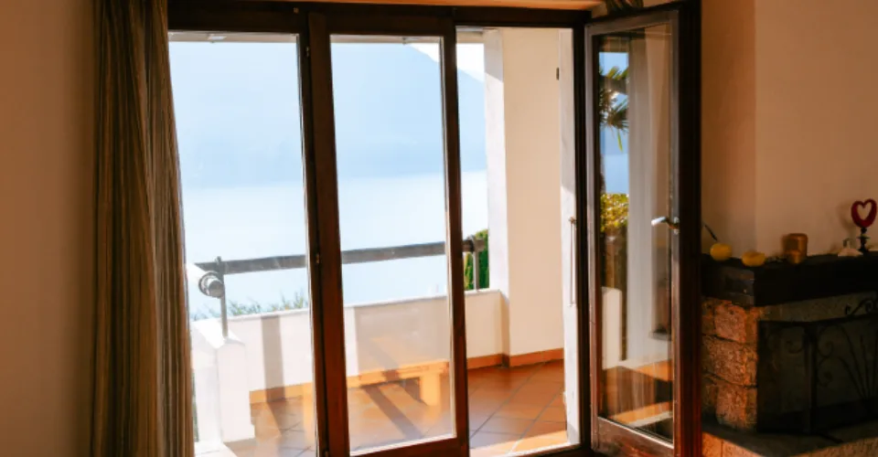 Geräumiges Reihenhaus mit 3.5 Zimmern und Balkon, Brissago – Foto 16 von 24