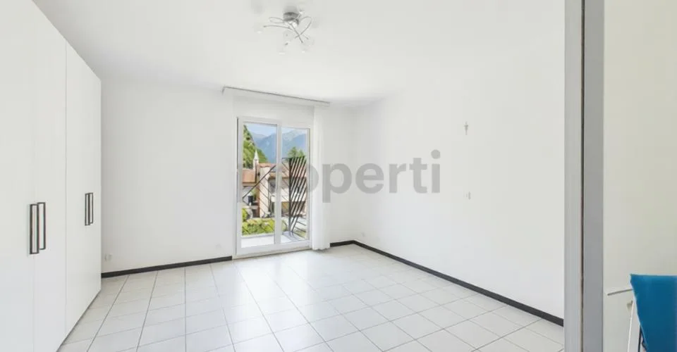 Ampio 4.5 locali nel cuore di Castione - Posizione strategica e ottima esposizione – Foto 18 von 28