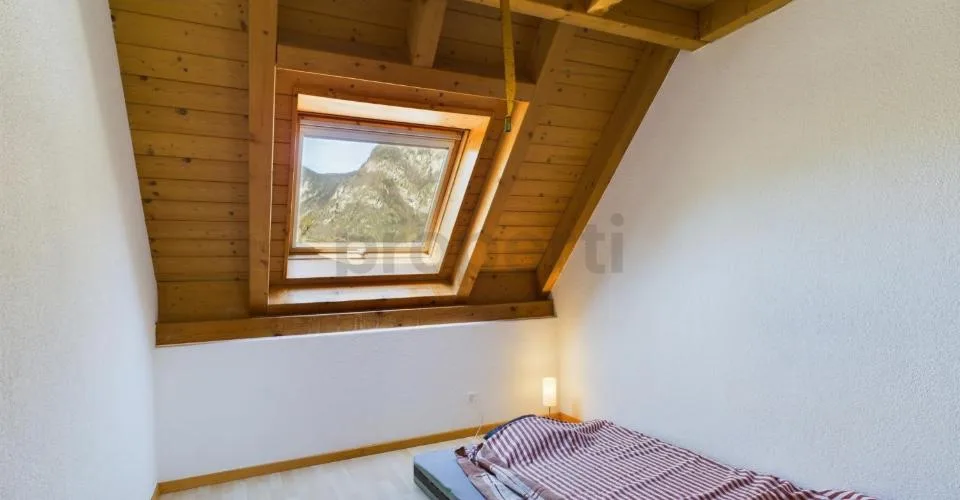 Grosszügige 5.5-Zimmer-Dachwohnung in Mels
