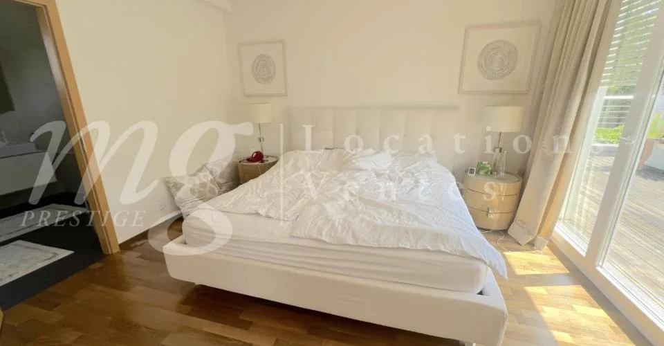 En exclusivité ! SUPERBE MAISON CONTEMPORAINEDE 300 M2 AVEC PISCINE ET GRAND JARDIN CLOTURE - CALME – Foto 6 von 10
