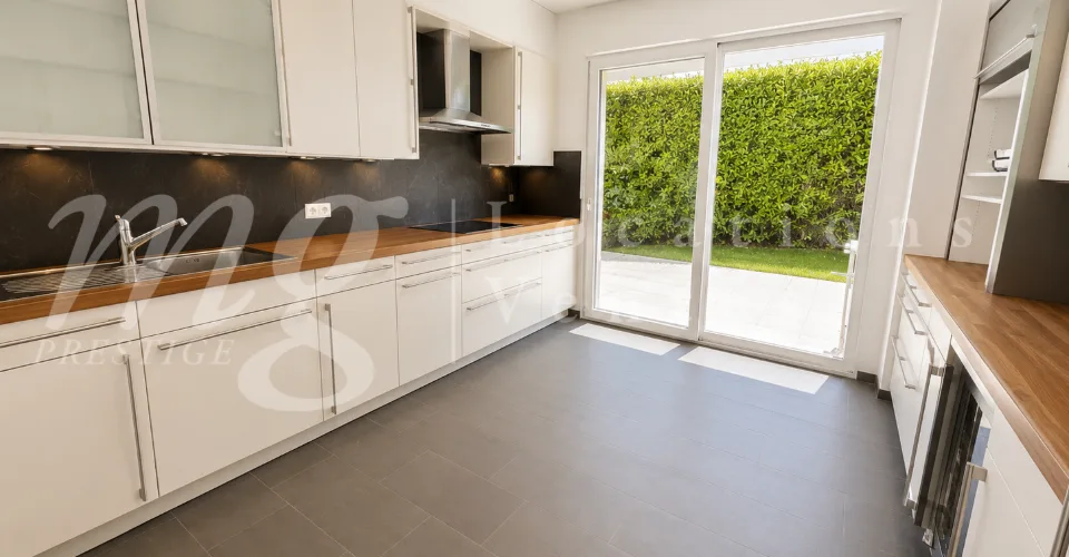 En exclusivité ! SUPERBE MAISON CONTEMPORAINEDE 300 M2 AVEC PISCINE ET GRAND JARDIN CLOTURE - CALME – Foto 5 von 10