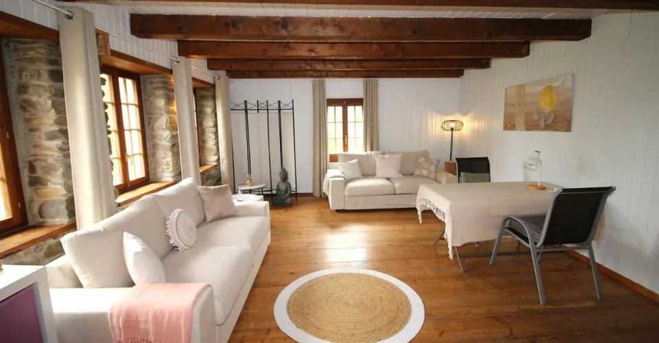 9 Zimmer Einfamilienhaus in Gillarens – foto 8 di 26