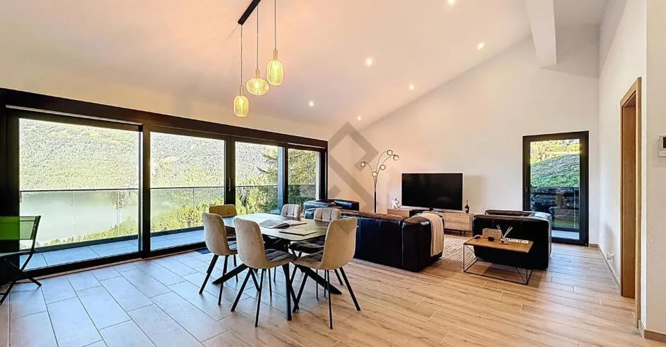 Chalet von Ausnahme in Crans-Montana – Foto 2 von 26