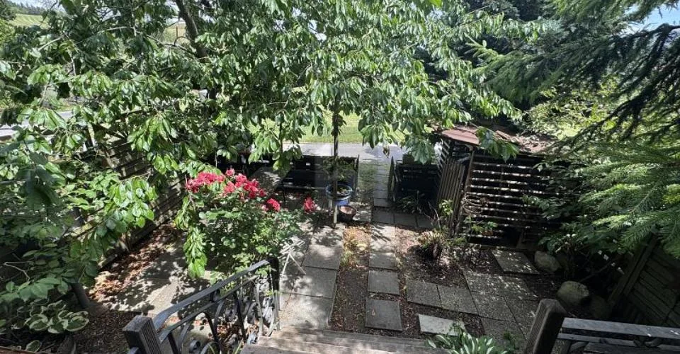 RUHIG, GRÜN UND SONNIG MIT GARTENSITZPLATZ – photo 10 sur 12