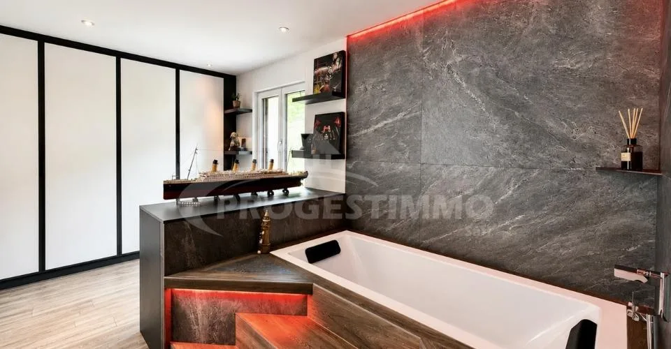 Renovierte Haus - mit Potenzial für Erweiterung – Foto 8 von 26