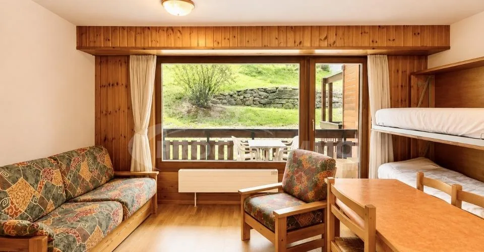 STUDIO DANS LES BAINS - EN MONTAGNE