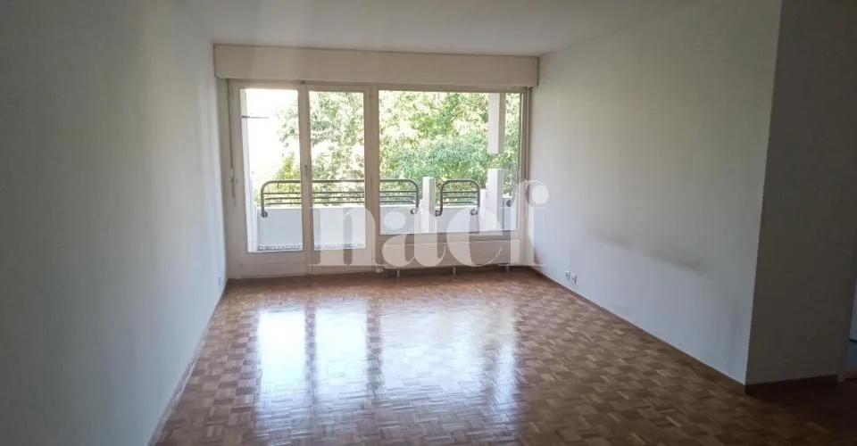 Vier-Zimmer-Wohnung mit großem Balkon! – Foto 3 von 18