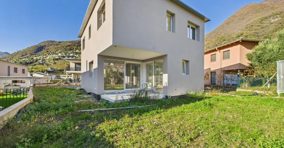 Casa unifamiliare moderna a Cugnasco-Gerra – 4.5 locali Nuova costr...