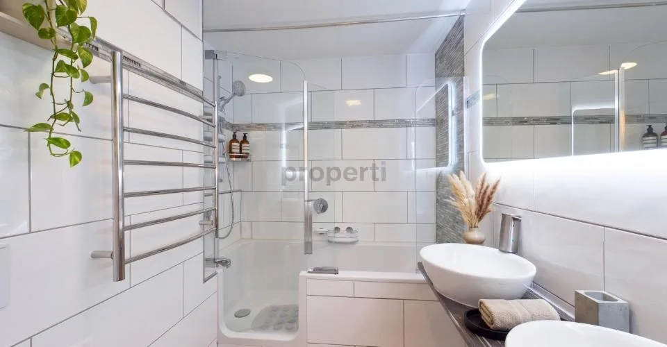 Renovierte Maisonette in schönem Quartier mit 2 Parkplätzen – Foto 17 von 22