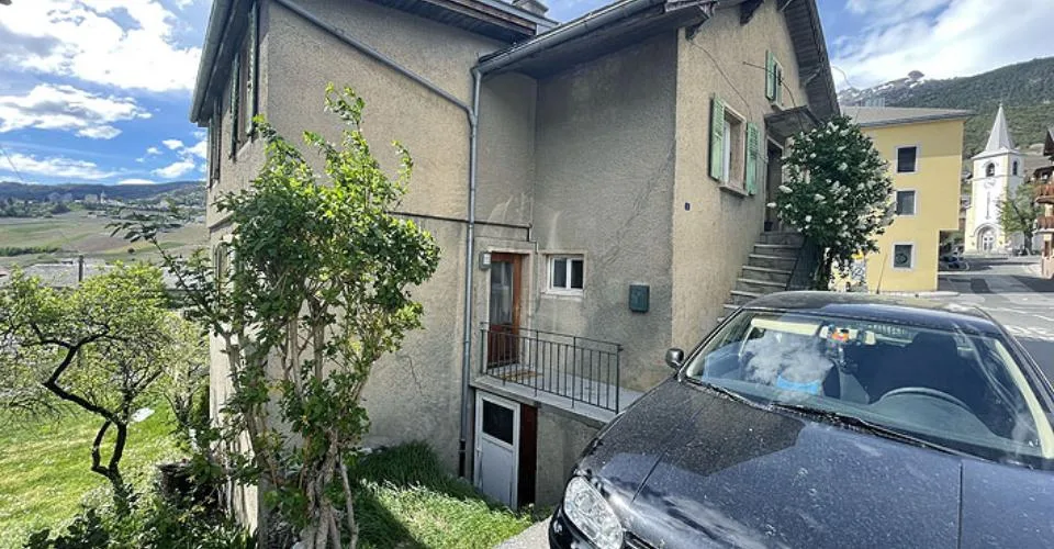 Incantevole appartamento ristrutturato con 4 stanze nel cuore del villaggio di Miège – foto 47 di 48