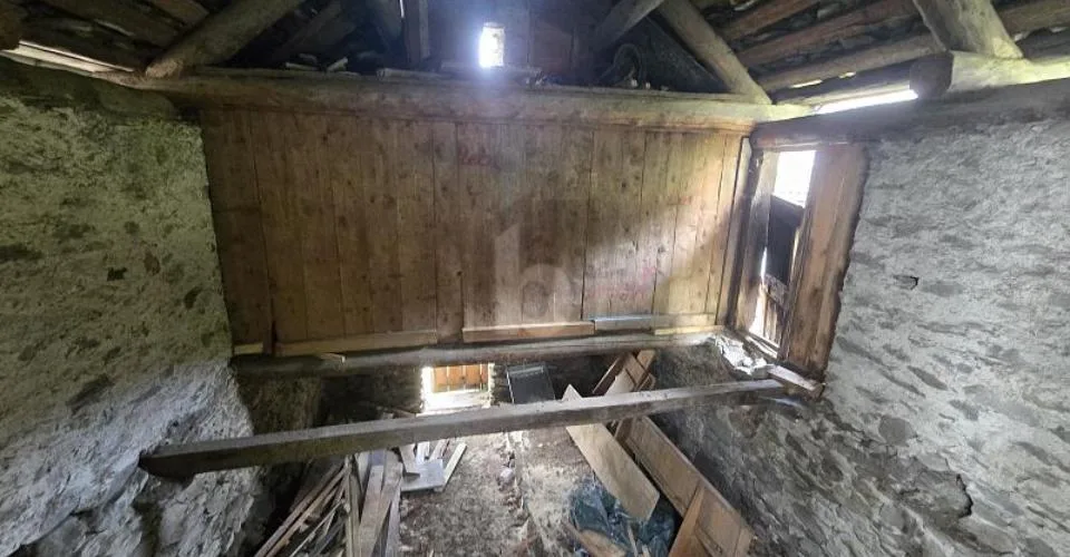 TRANQUILLA E SOLEGGIATA DA RISTRUTTURARE – Foto 8 von 10