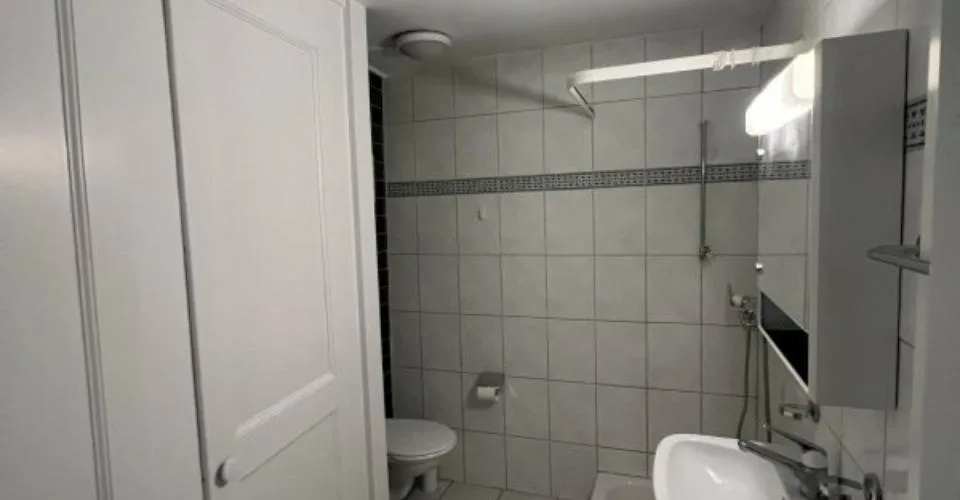 02392 - Appartement 2 pièces - Grand-Rue 13 - AUVERNIER – photo 4 sur 8