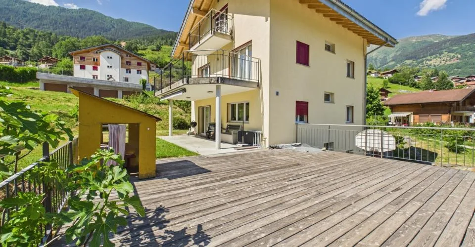 Familienhaus mit großzügigen Volumen – Foto 1 von 26