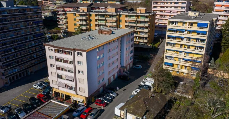 Quartiere tranquillo vicino al lago – foto 2 di 2