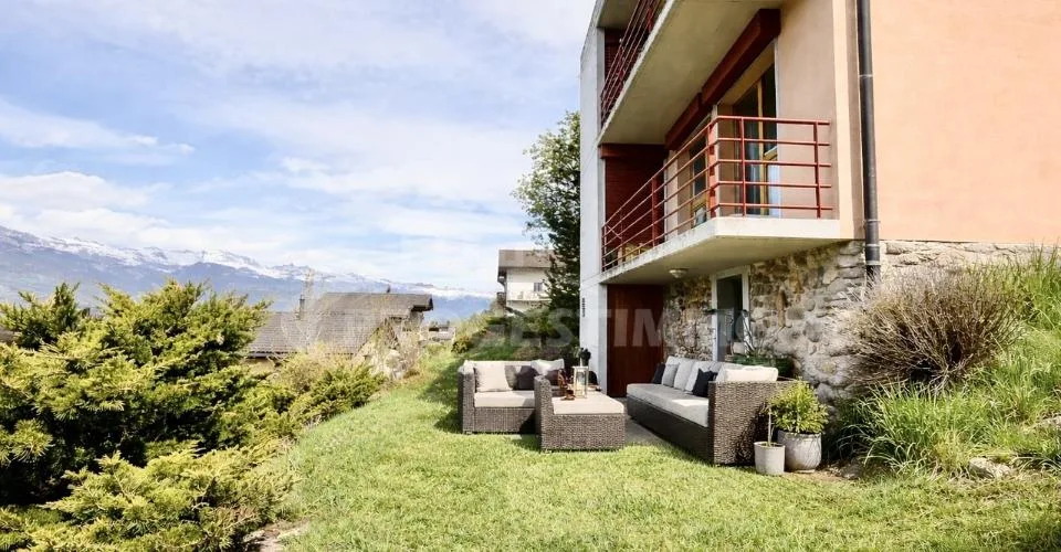 Einzelhaus mit atemberaubendem Panorama über die Ebene – Foto 9 von 20