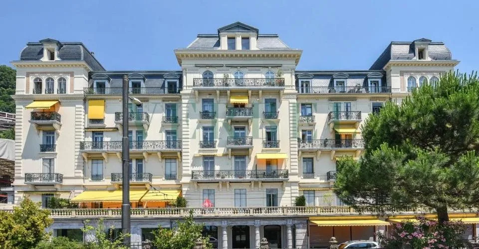 Sehr schöne 3-Zimmer-Wohnung mit hohen Decken – Foto 10 von 16