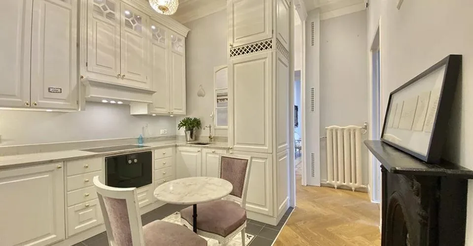 Sehr schöne 3-Zimmer-Wohnung mit hohen Decken – Foto 13 von 16