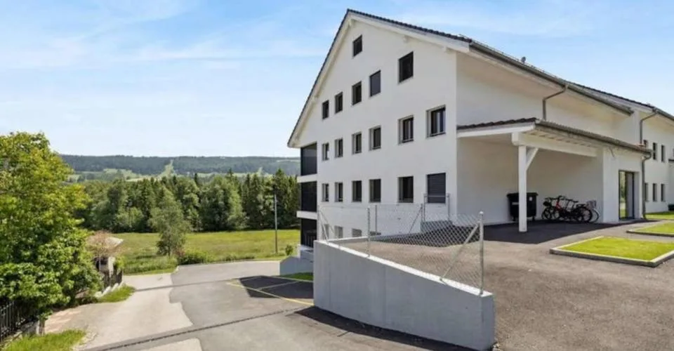 Prächtiges Dachgeschoss mit superber Aussicht, großer Empore und unmittelbarer Nähe zu Verkehrsmitteln – Foto 25 von 26