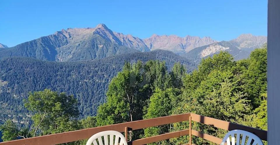 GRAZIOSA CON TERRAZZA E VISTA APERTA – Foto 6 von 12