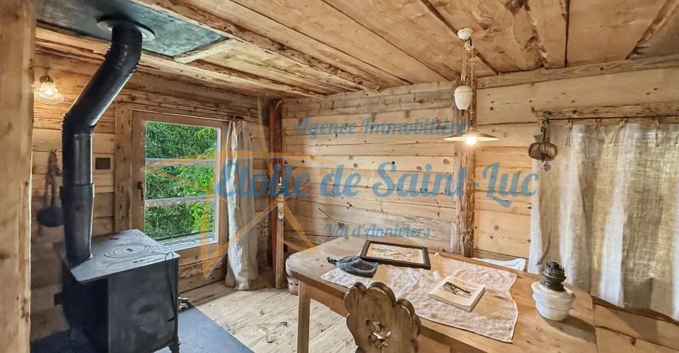 Schönes Chalet und seine zwei Nebengebäude – Foto 28 von 33
