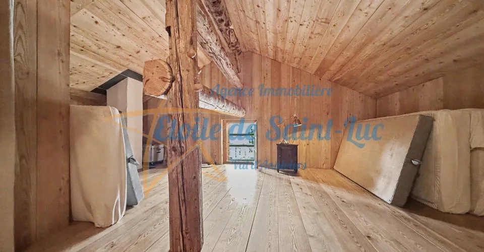 Schönes Chalet und seine zwei Nebengebäude – Foto 24 von 33