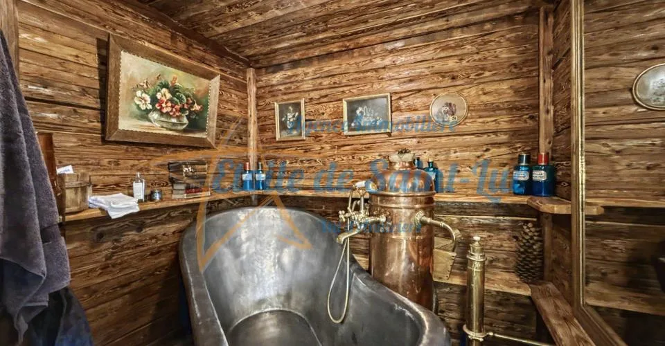 Schönes Chalet und seine zwei Nebengebäude – Foto 17 von 33